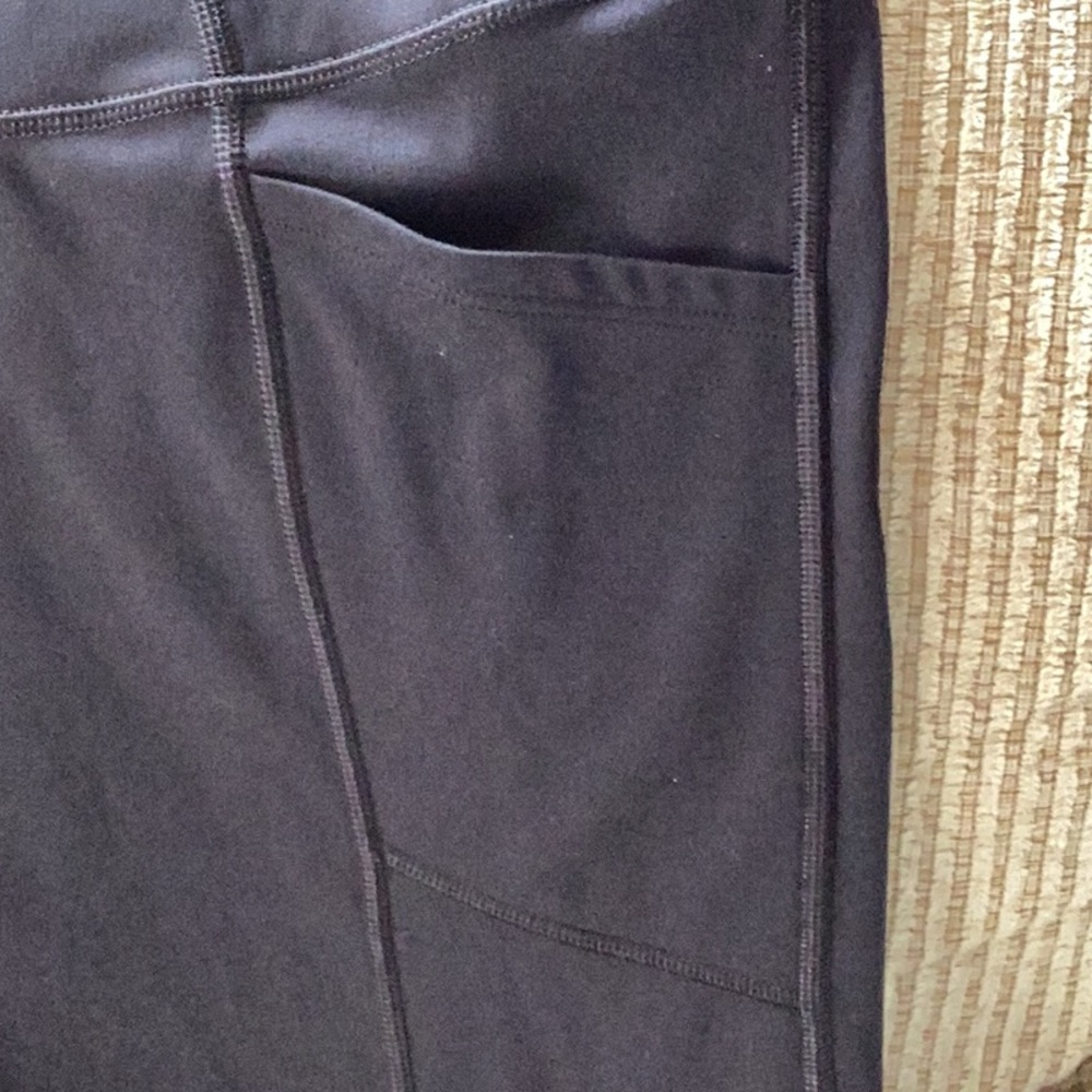 NWOT Victoria Secret On Point Flow Heart Stitch Yoga Pant XXL 7/4 Length Pockets - Picture 4 of 6